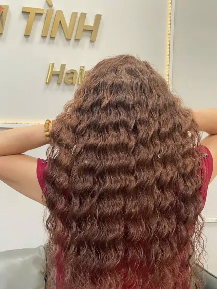 Mẫu Tóc Uốn Hippie Đẹp Cá Tính Tại Tâm Tình Hair Salon Được Yêu Thích Nhất - Salon Bình Tân 